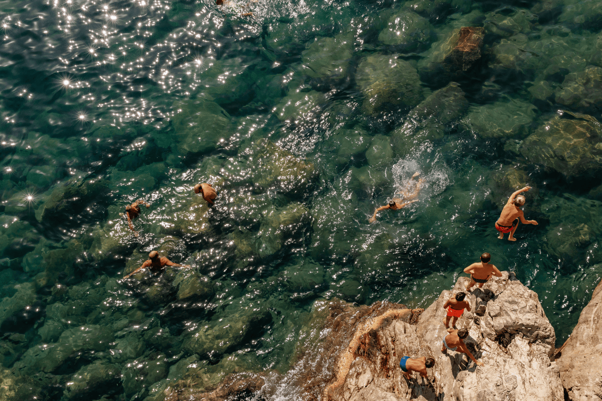 best swimming spots along the amalfi coast